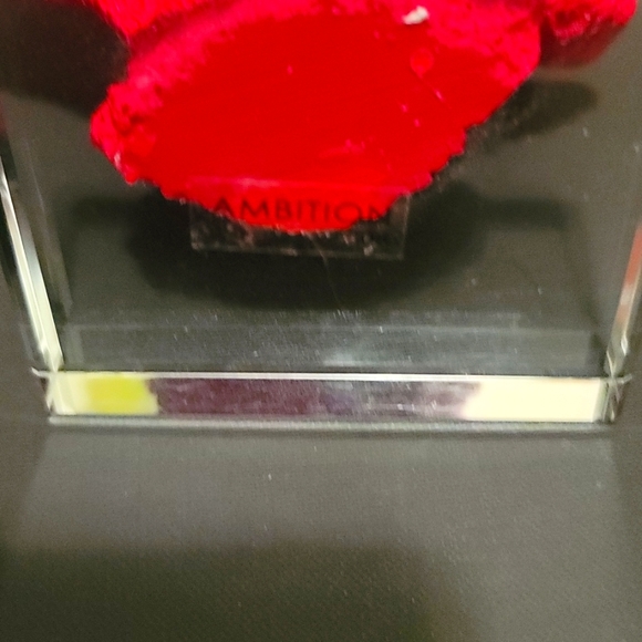 Final reduction! Bright red coral statue by ambition home - Picture 3 of 3